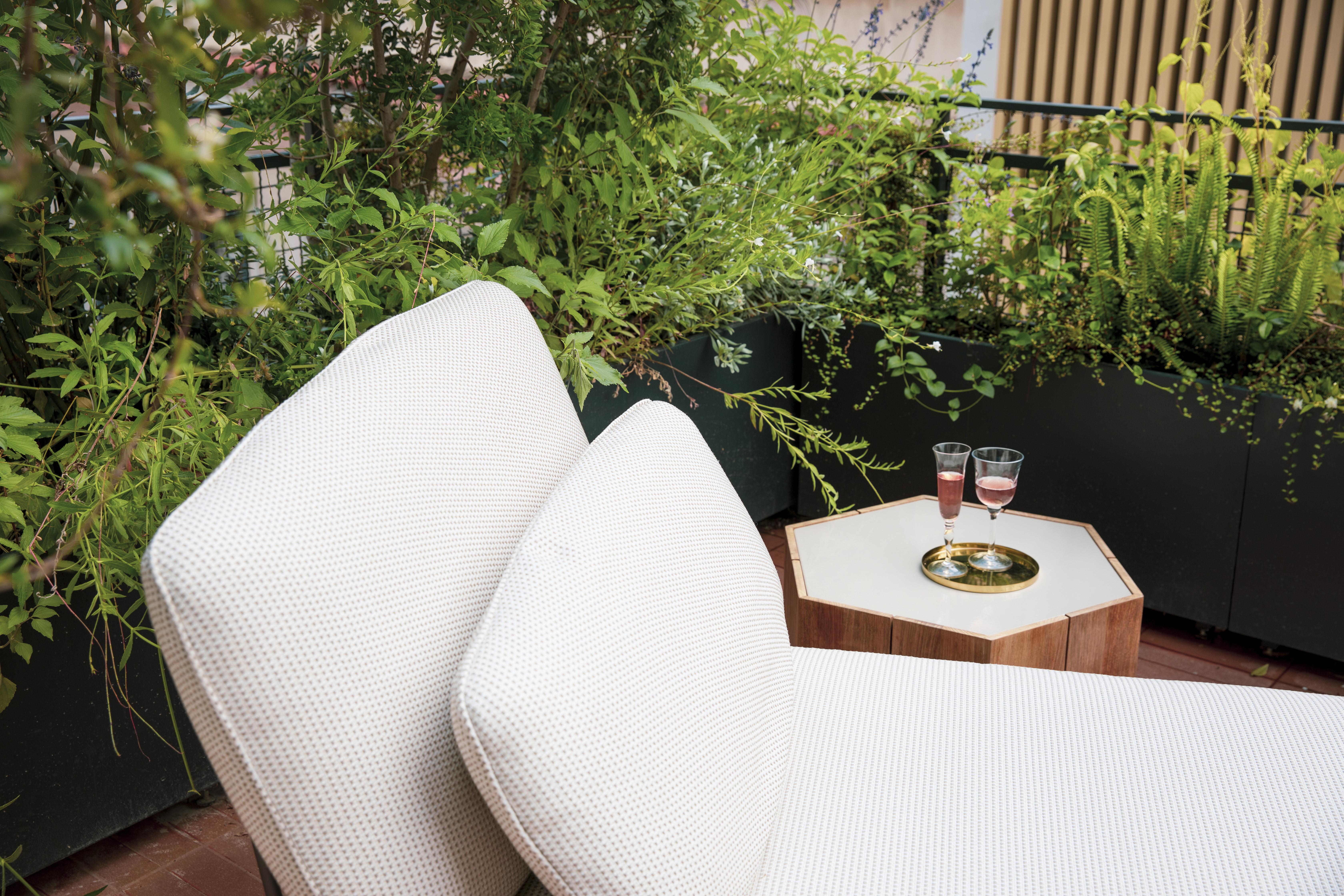 Gatsby Athens Hotell Eksteriør bilde A balcony in Barcelona