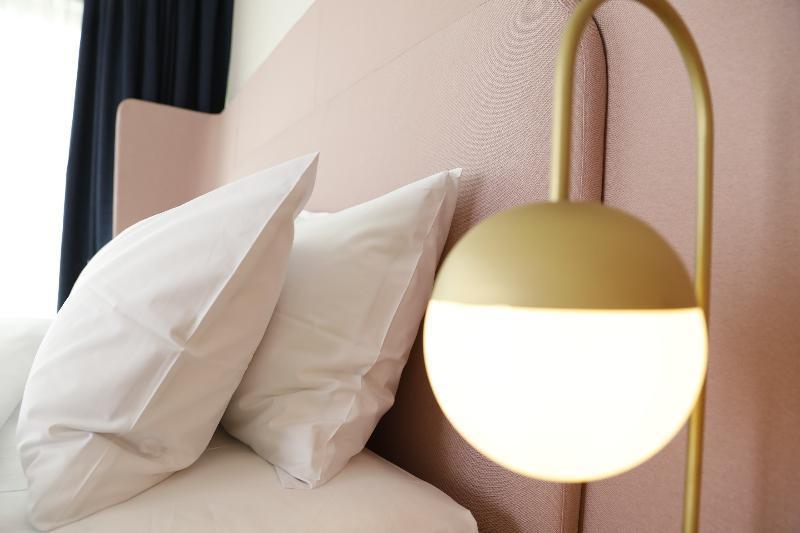 Gatsby Athens Hotell Eksteriør bilde A lamp