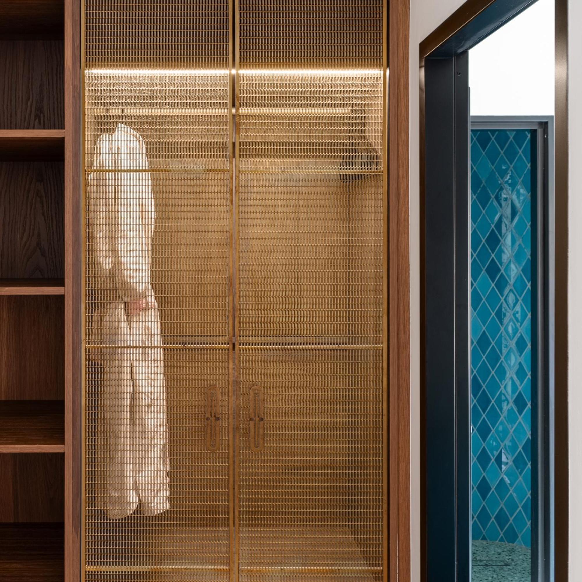 Gatsby Athens Hotell Eksteriør bilde Wire doors